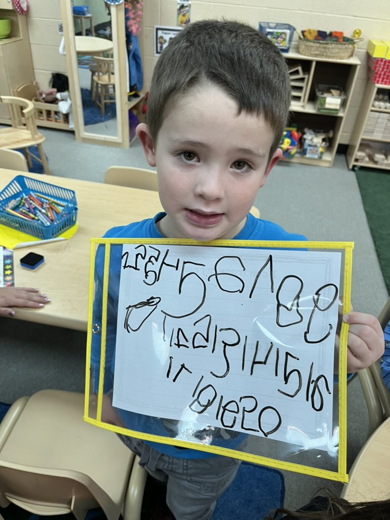 CheriZweng's tweet photo. DK students are working hard on number sense, writing, their numbers and practicing sight words on their own during Work Time! #dklsps #mylsps https://t.co/XD9mW1IngT