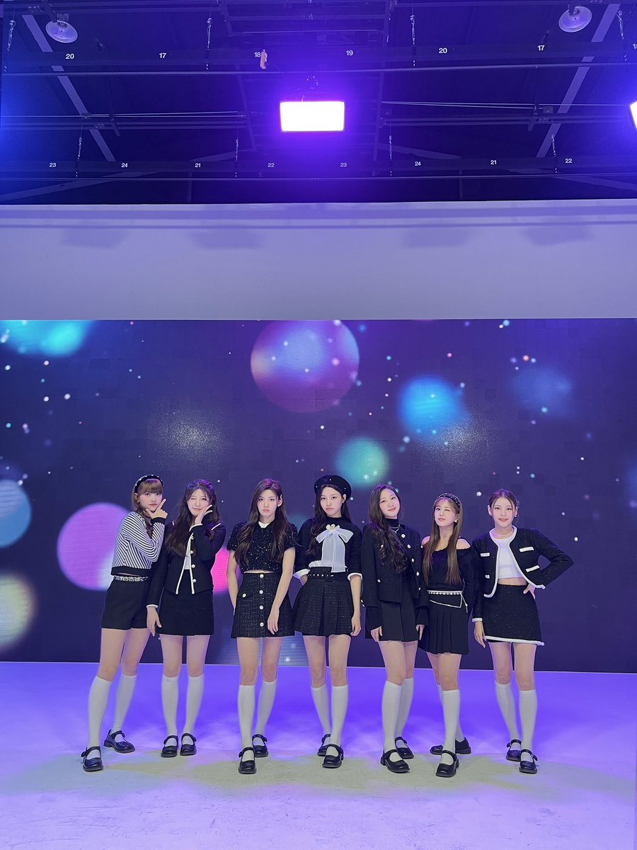 CsrLittleSuaTH's tweet photo. ❀📸 221115 : csr.offcl twitter update♡
trans : #1theK #ShoutOutDance
สาวๆรักแรกกับเพลงคัฟเวอร์ของรุ่นพี่ GFRIEND 💚
ในบรรดาเพลงทั้งหมดในคลิกปรากฏตัวต่างๆ คุณชอบเพลงไหนนะ!!
จบวันที่เหลืออย่างมีความสุขไปกับสาวๆรักแรกของเรา😉
#SUA #수아 #CSR #첫사랑 @CSR_offcl #ซูอา https://t.co/8HqYWQGVKs
