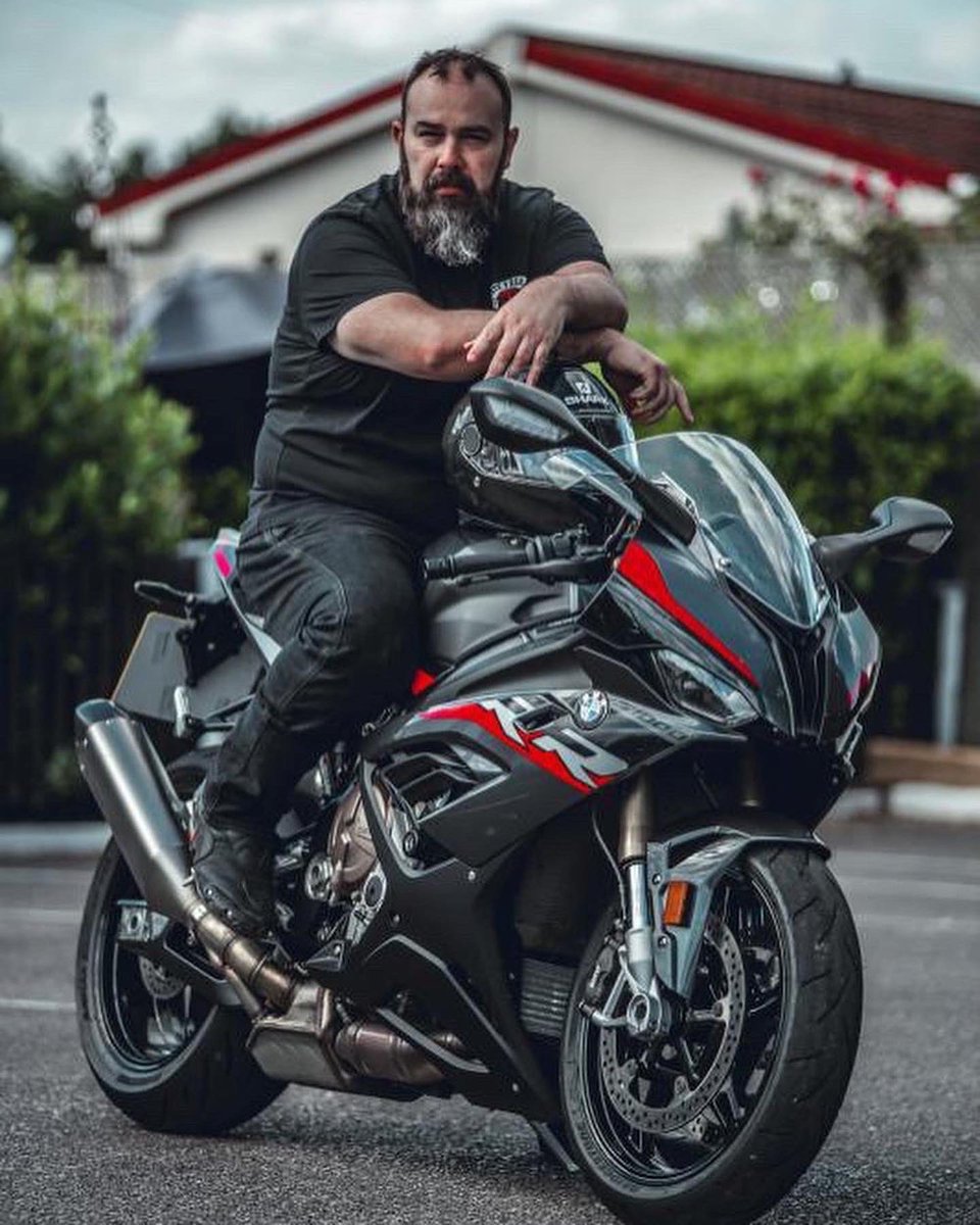 ShaunNapier01's tweet photo. Destination Irrelevant. Live Free! This is genuinely not just something I say. It is something I try to live by everyday day.

Don’t forget to come say hello if you are at Motorcycle Live next week. It would be great to meet you. #bmwmotorraduk #bmwmotorrad #bmws1000rr https://t.co/pVlGC7MCPM