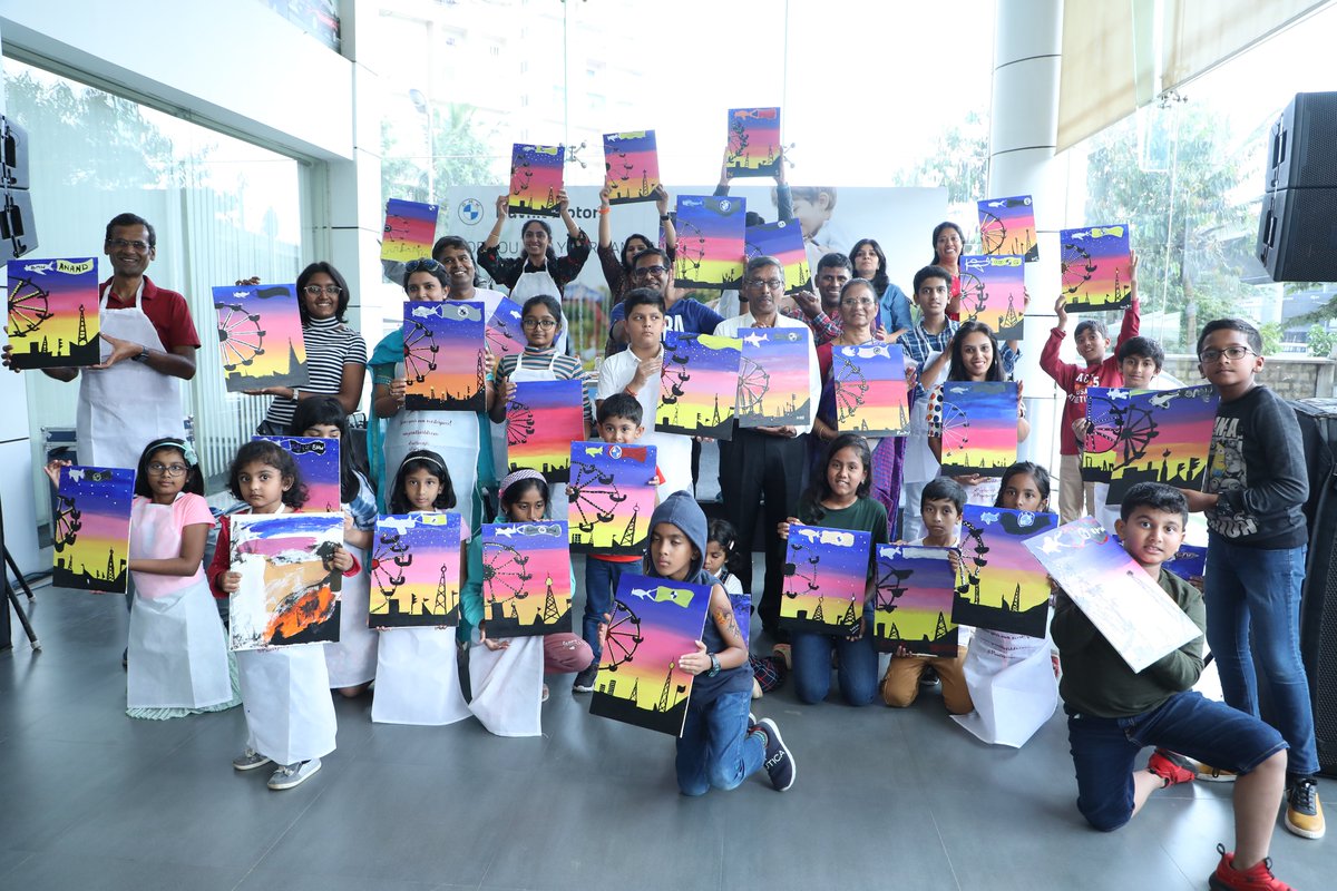 bmwkunbengaluru's tweet photo. BMW Navnit Motors treated the BMW Family with a dose of JOY.
#BMW #NavnitMotors #Bangalore #bmwindia #navnitgroup #bmwbangalore #bmwnavnitmotorsbengaluru #BMWNavnitMotors #JoyCarnival @bmwindia https://t.co/9F7NcLhcMx