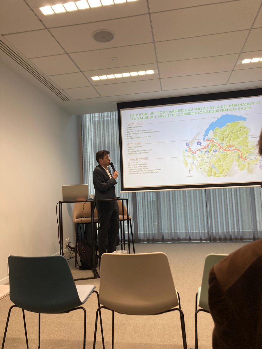 "Les temps de charge courts sont adaptés aux
contraintes des industries🏭locales, et les stations de ski⛷️ sont très intéressées par la transition de leurs dameuses vers des solutions #hydrogène💦".
<a href="/antoinehuard/">Antoine Huard</a> <a href="/Versoenergy/">Verso Energy</a> au Congrès <a href="/HHydrogene/">Horizon Hydrogène</a>