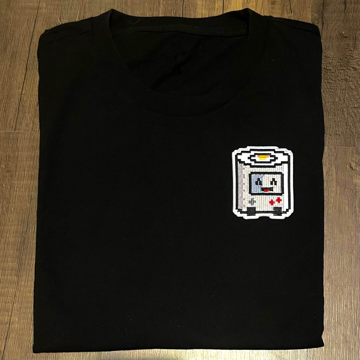 MakizushiNFT's tweet photo. We will be giving away 20 customized T-Shirts to our holders with their own sushi or a sushi of their choice once we sell out!

So if you still don’t have a Take-Away Pass yet, interact with this tweet, maybe today is your lucky day!👀🍣 https://t.co/XIVy77d7f8