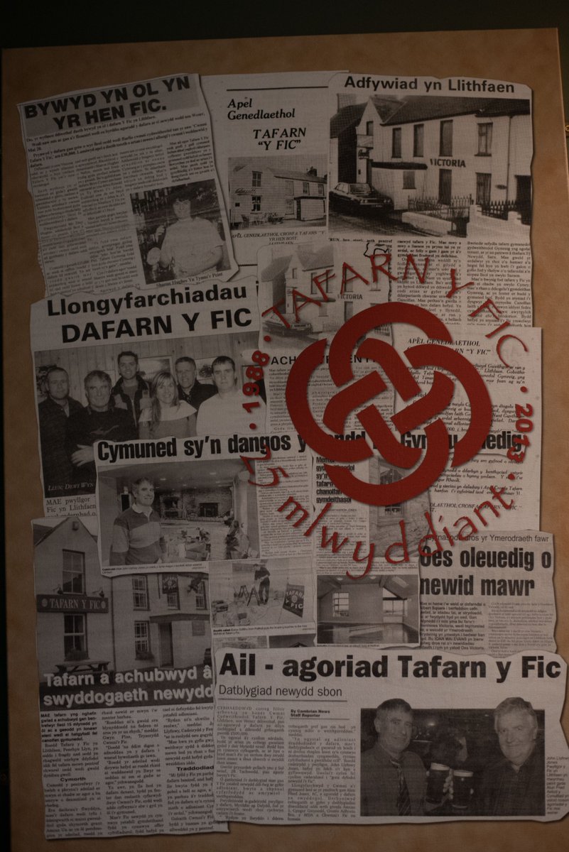 PeoplesPlans's tweet image. Brilliant history on the walls of the oldest community-owned pub in #Wales Thanks for showing us the inspiring #TafarnYFic in #LLithfaen showcasing welsh bands since the 80s, a model for many community pubs today &amp;amp; still going strong @tafarnyfic @NantGwrtheyrn1 @_GALERI_ @CwmniBr