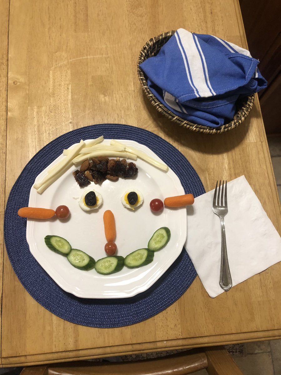 fazli12345's tweet image. @StenwoodES #fourthgrader #TheLittleOne smiles right before enjoying her #SmileyPlate breakfast in preparation for her #JamestTown #FieldTrip on this Nov 15th early morning 😀 @esriley1 @MereMitchellAP @StenwoodElemPTA