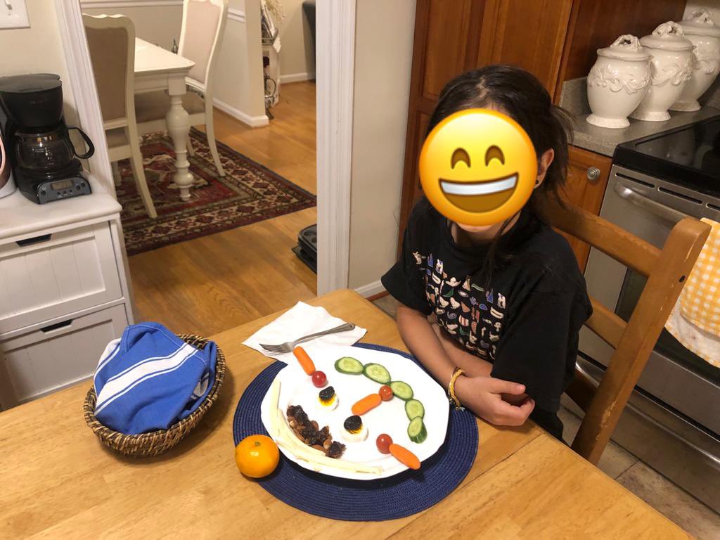 fazli12345's tweet image. @StenwoodES #fourthgrader #TheLittleOne smiles right before enjoying her #SmileyPlate breakfast in preparation for her #JamestTown #FieldTrip on this Nov 15th early morning 😀 @esriley1 @MereMitchellAP @StenwoodElemPTA