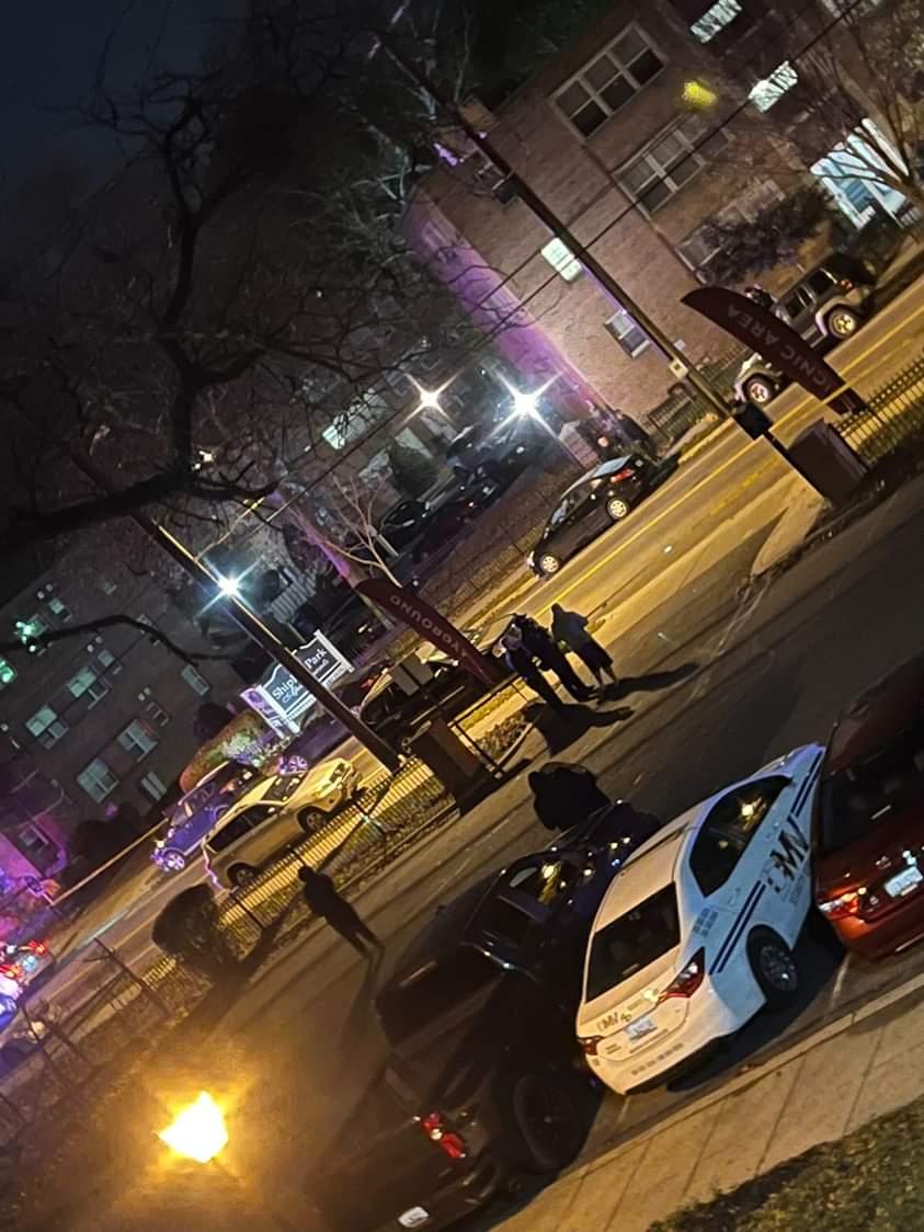 KMNONSCENE's tweet photo. HOMICIDE SHOOTING: 2500 block of Southern Avenue, SE: MPD is on the scene investigating a shooting with one individual being pronounced on scene. #Shipleydc https://t.co/BCiq0Sng03