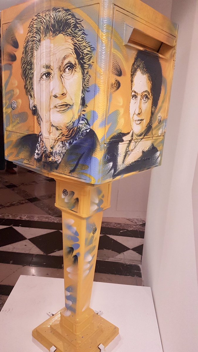 SabrinaCollenot's tweet photo. Pour les journées grises et pluvieuses expositions #Capitale(s) Mairie de Paris « 60 ans de #streetArt » https://t.co/9vg5b6XNML