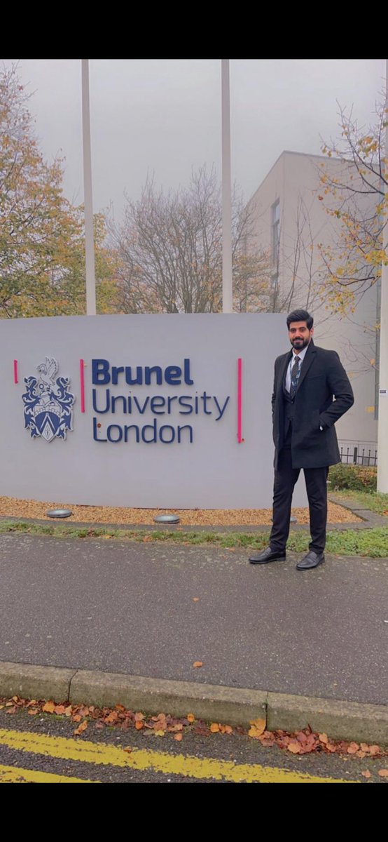 الحمدلله الذي تتم بنعمته الصالحات
تم بحمد الله تخرجي وحصولي
على درجة الماجستير في القانون من 
Brunel University London 
اللهم انفعني بما علمتني و زدني علماً 🎓 

اخوكم : طلال خالد كساب الظفيري