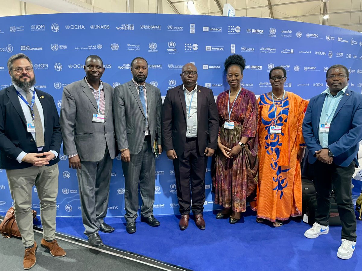 Good meeting with Burundi Government delegation at the #COP27 with <a href="/daniels_ugochi/">Ugochi Daniels</a> on mobility and migration and capacity building <a href="/VijayaSouri/">Vijaya Souri</a> <a href="/IOMBurundi/">IOM Burundi 🇺🇳</a>