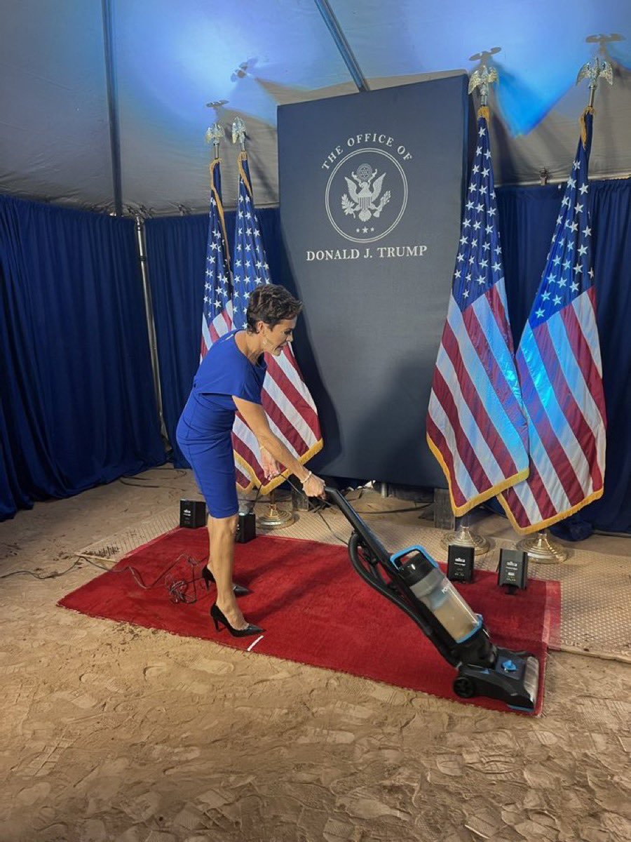 LuigiOmalley2's tweet photo. ๐๐๐ KKKARI โฆ.. are u happy now? You did it. A woman should stay home and be a good housewife right?
#ArizonaBlue https://t.co/cSQ7HHLiIJ