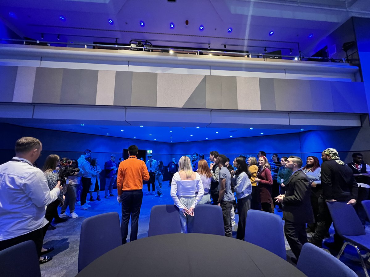 unloc_uk's tweet photo. #YoungPeople making a difference at this year's #Festival of #Student #Governance #event at the @ICC_Birmingham as part of the @AoC_info annual #conference and the #FOSG22 bespoke #training! 
#StudentVoicesMatter #DevelopingYoungPotential #StudentGovernors #FurtherEducation https://t.co/OwWbZEDsab