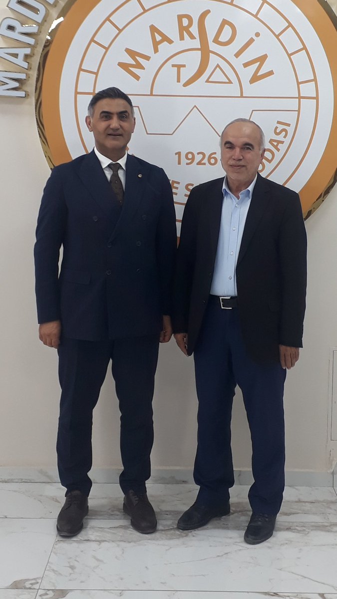 Ticaret ve sanayi odası başkanlığına seçilen hatip çelik kardeşimize hayırlı olsun ziyaretine gittik.