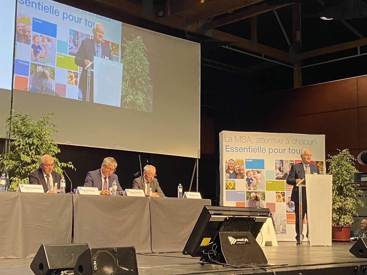 AntignyMSA's tweet photo. Belle réussite que cette AG 2022 de ⁦@MsaLorraine⁩, en présence de ⁦@PascalCormery⁩, Pdt de la #CCMSA.
Focus sur la Santé Sécurité au Travail &amp; sur l’action sociale et sur toutes les actions de terrain et partenariats mis en œuvre 👏🏻👏🏻 https://t.co/5bLAy5qyNE
