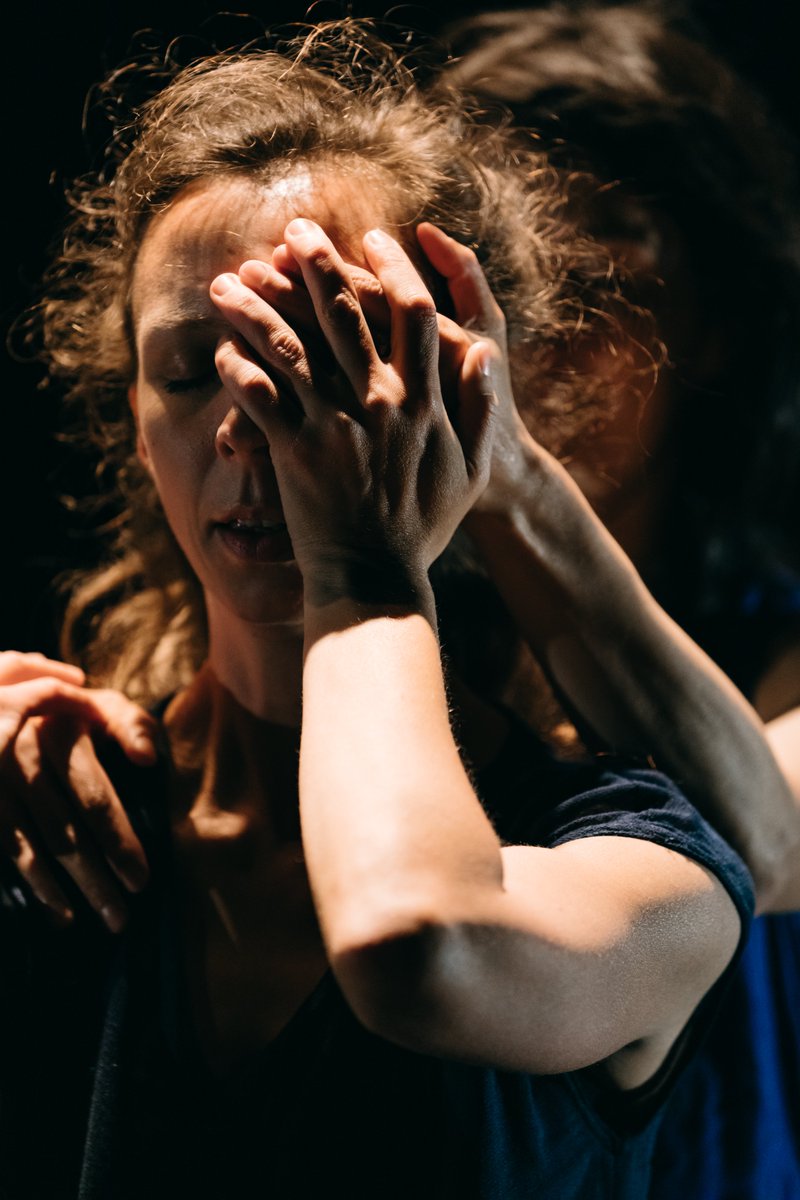 abundantart's tweet photo. "Charlotte Spencer’s Written in the Body is a profound experience that encourages us to think about the bodies in which we all inhabit, the impactful stories they tell through movements both subtle and powerful." REVIEW by Lian @s3erphim @Sadlers_Wells 
https://t.co/KTgYyXaJmj https://t.co/rU54GovnwU