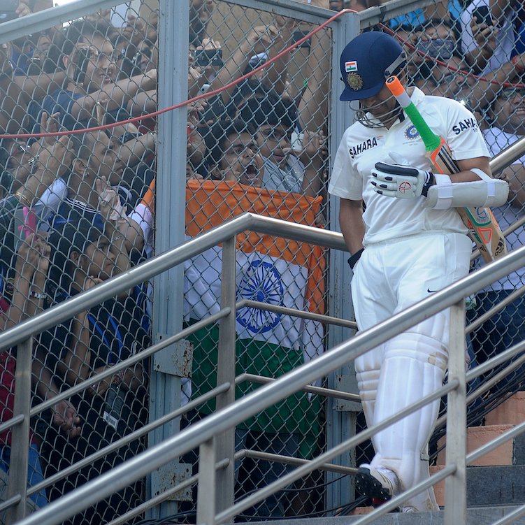 100MasterBlastr's tweet photo. 8 Billion people in the world and we love @sachin_rt ♥️

#SachinDebutDay https://t.co/GOgsnIR9OW