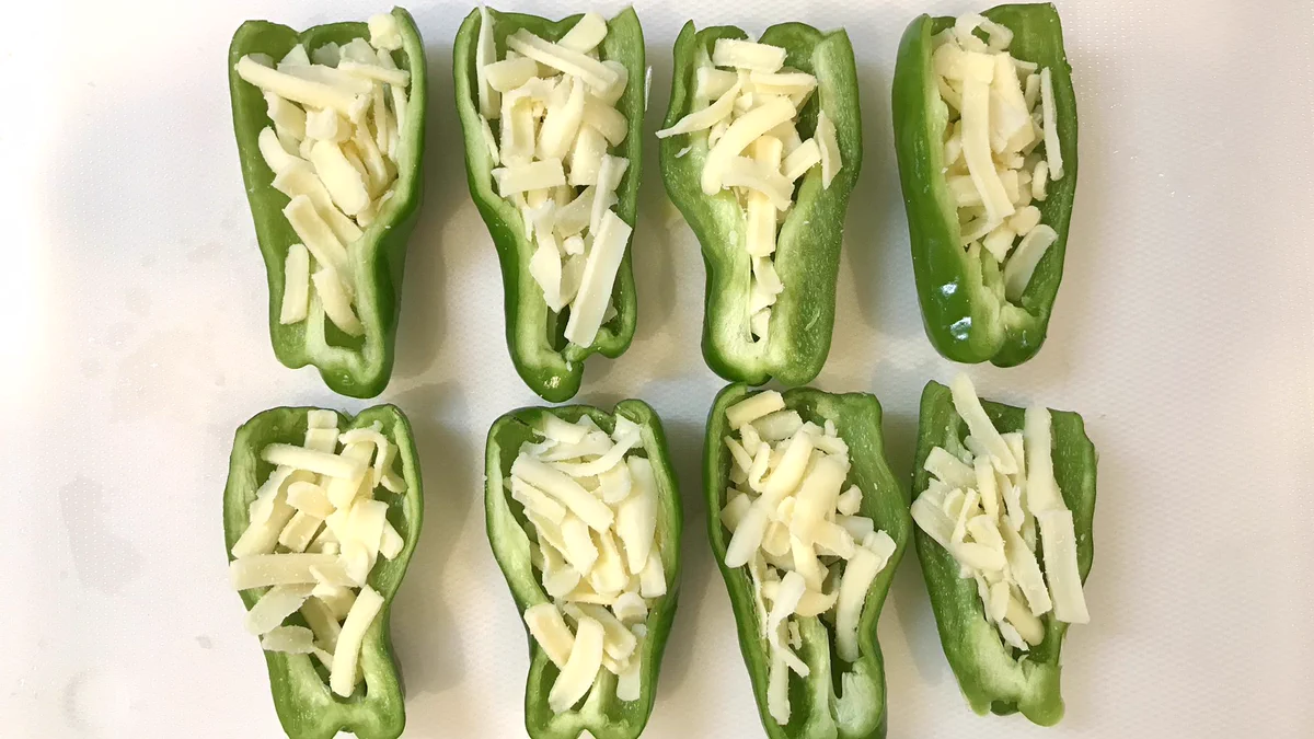 何度作ってもおいしい一番好きなピーマンの食べ方。「ピーマンのこってりチーズ肉巻き」