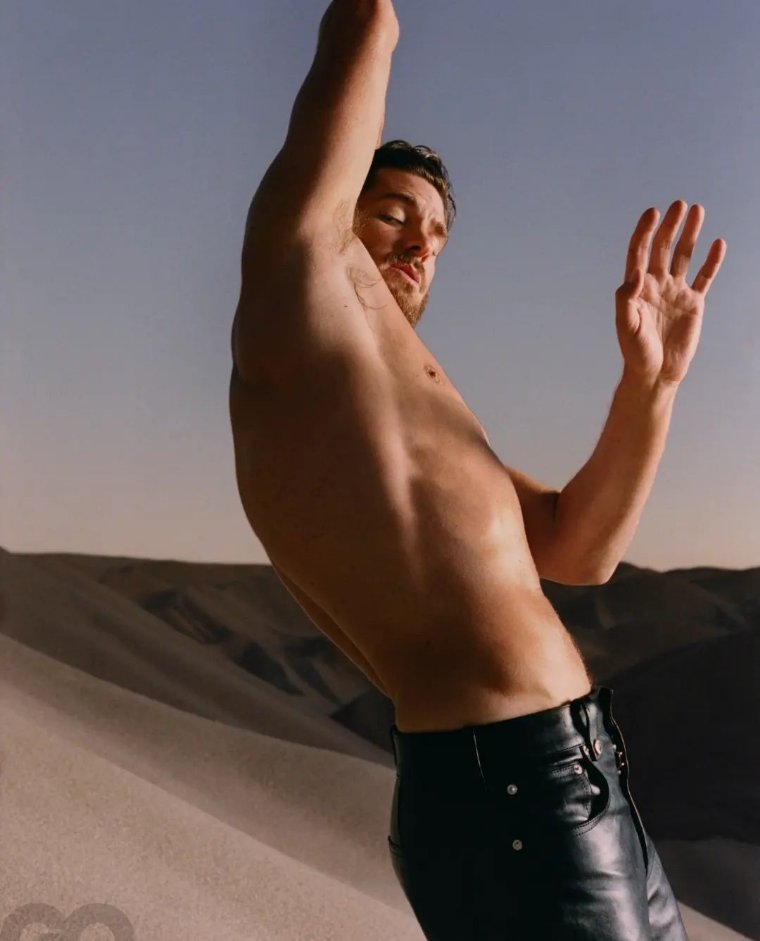 ladies and gentlemen, HE.