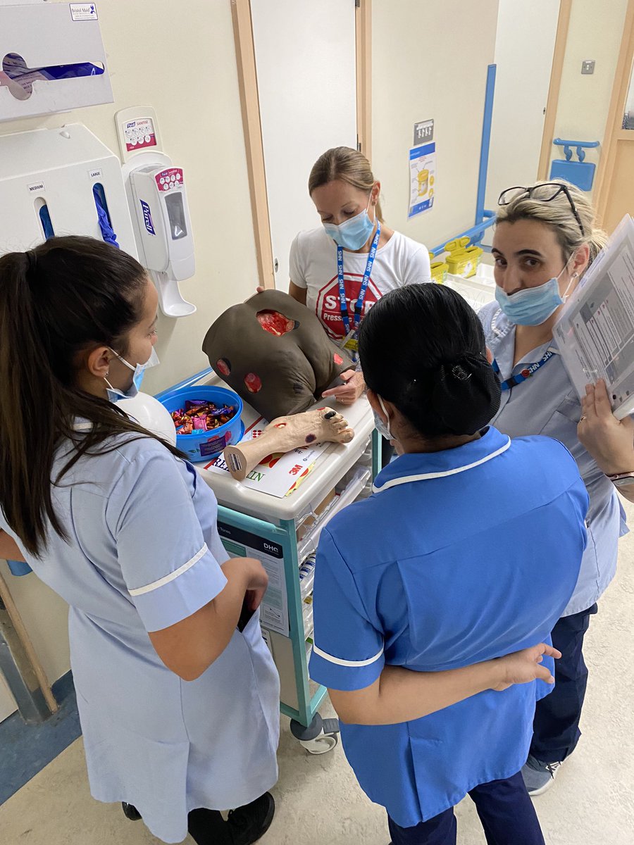 Staff on Ward 29 taking part in pressure ulcer identification challenge