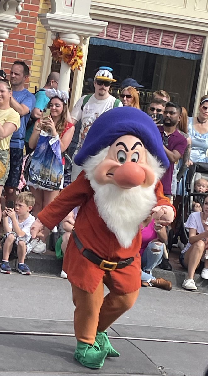 WTChaneyjr's tweet image. Where is my coffee??? #goodmorning #time2write #5amwritersclub #WritingCommunity #GoalAchieversCommunity #CoffeeTime