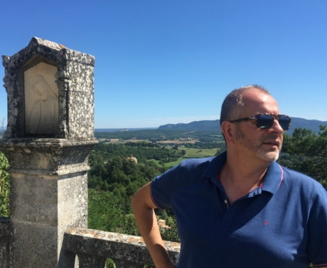 OARAquitaine's tweet photo. Christophe Chanut, secrétaire général de la @TMSeteSN, succédera à Carole Rambaud à la direction de @EspacesPluriels à Pau en 2023. Nous lui réserverons le meilleur accueil et remercions chaleureusement Carole pour son engagement professionnel et ses qualités humaines. https://t.co/JKknzs7vfI