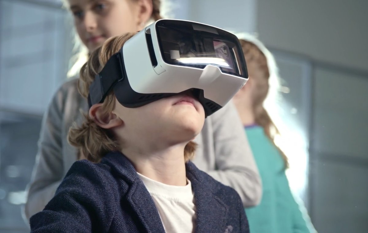 EngineeringAlls's tweet image. How Virtual Reality (VR) Started Since the 18th Century engineeringall.com/how-virtual-re… #EngineeringAllcomNEWS #moderntechnology #virtualreality #VR