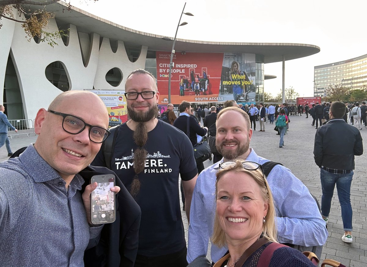 headaiofficial's tweet photo. Headai meeting partners and selling our forecast products in Barcelona. Coloring the World of Data!
@SmartCityexpo
#SCEWC22 #headai #predictiveAnalytics https://t.co/hjeszgQrYx