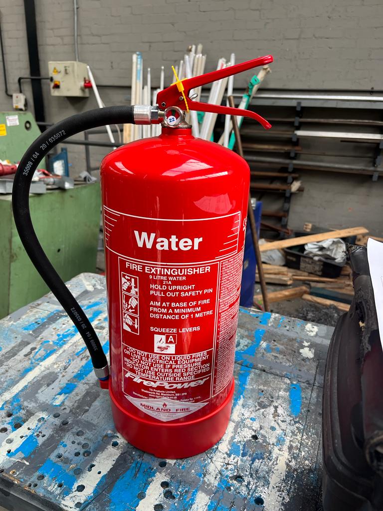 Midland_Fire's tweet photo. Midland Fire offers a FREE survey of your organisation for fire safety. 

If your fire protection equipment requires a maintenance schedule, we will provide a site survey to determine what is needed. 

Find out more by clicking on our website or give our office call 0121 745 8444 https://t.co/izc2WVtDiX