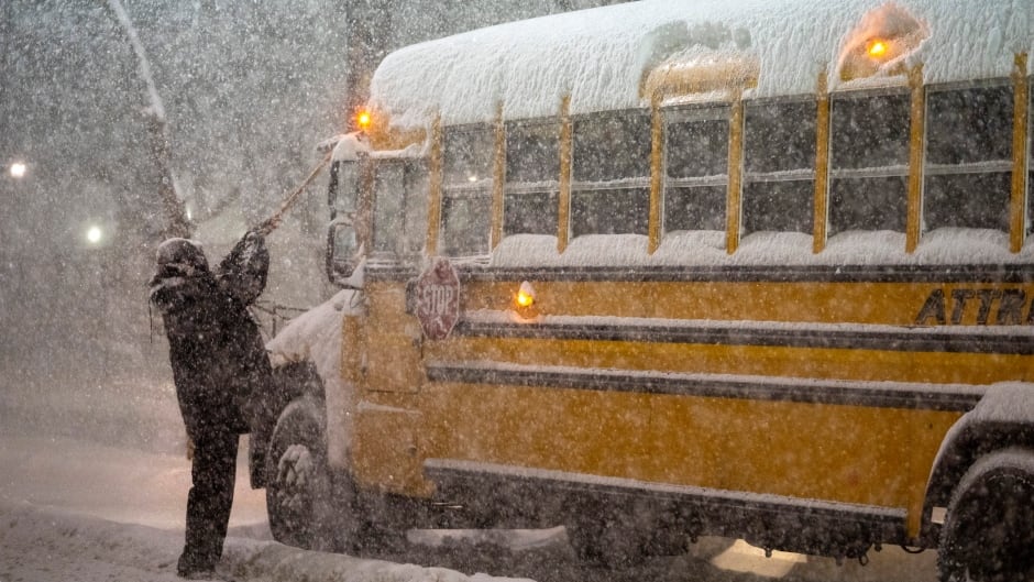 ALL school buses cancelled in #Tbay today due to the winter weather driving conditions. The following schools are CLOSED: CRESTVIEW, GORHAM &amp; WARE,
VALLEY CENTRAL, KAKABEKA FALLS, WHITEFISH VALLEY.