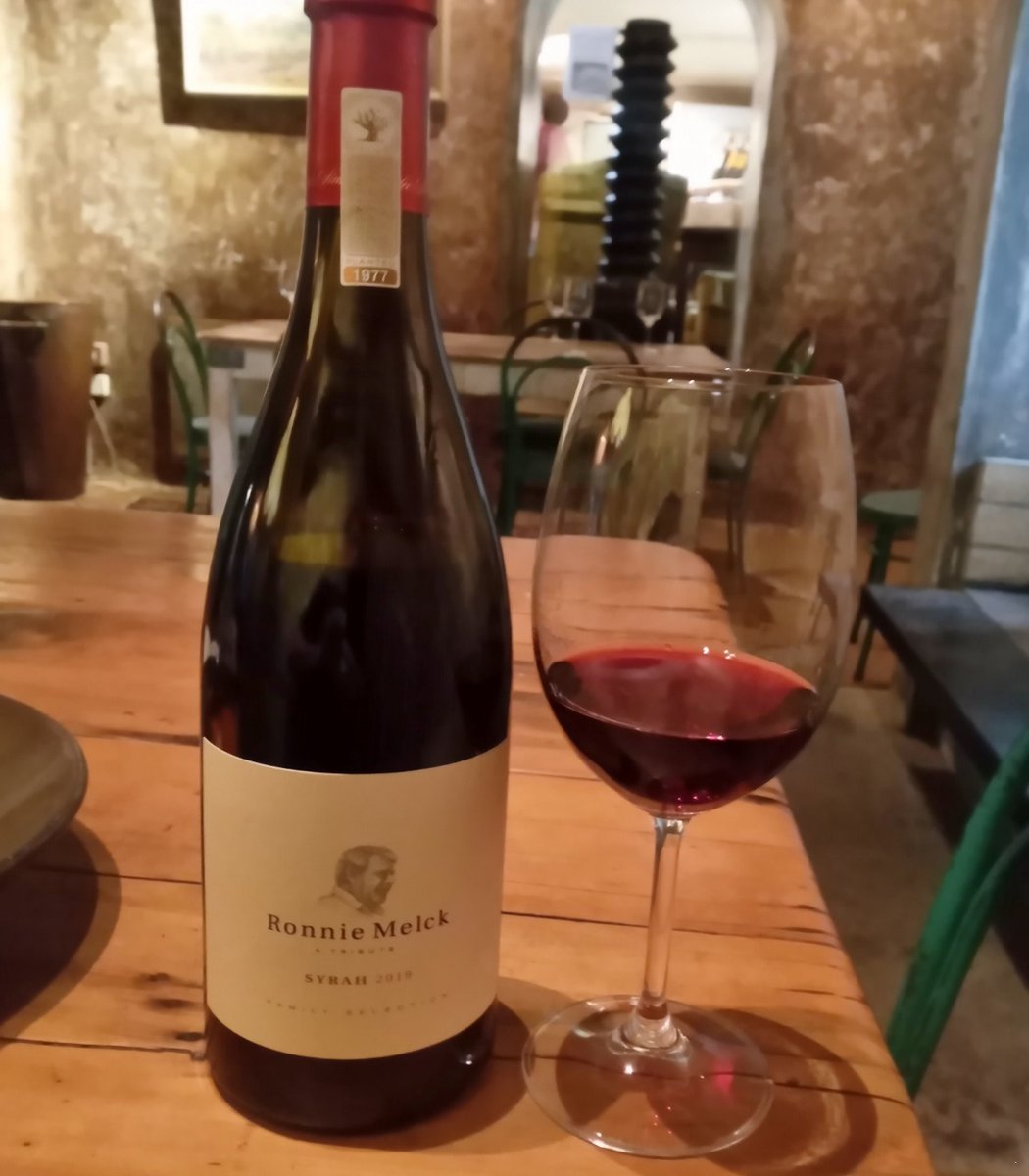 winetourismza's tweet photo. I recently tasted some excellent wines at #Muratie, but one shot out the lights for me! Can you guess which one? Check them out here: https://t.co/niBvmgtMU9
#MuratieWines #DiscoverSAWines #HermanExplore #WineryExploring https://t.co/cIY6PjoaSj