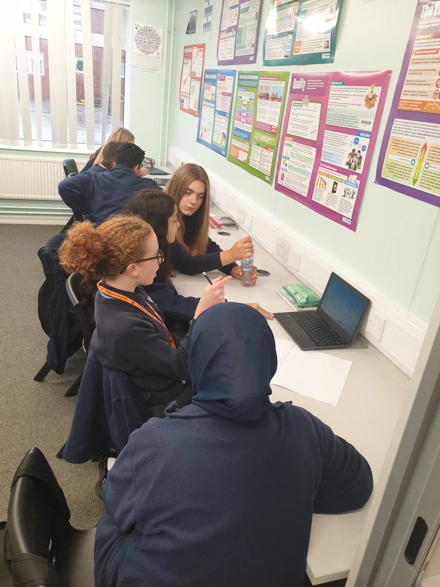Business_SMC's tweet photo. Craven Park Challenge underway with our Year 9 and Year 10 Business Students #GEW2022 #Entrepreneurship #enterpriseweek #SMChull https://t.co/XDqOPKVgvT