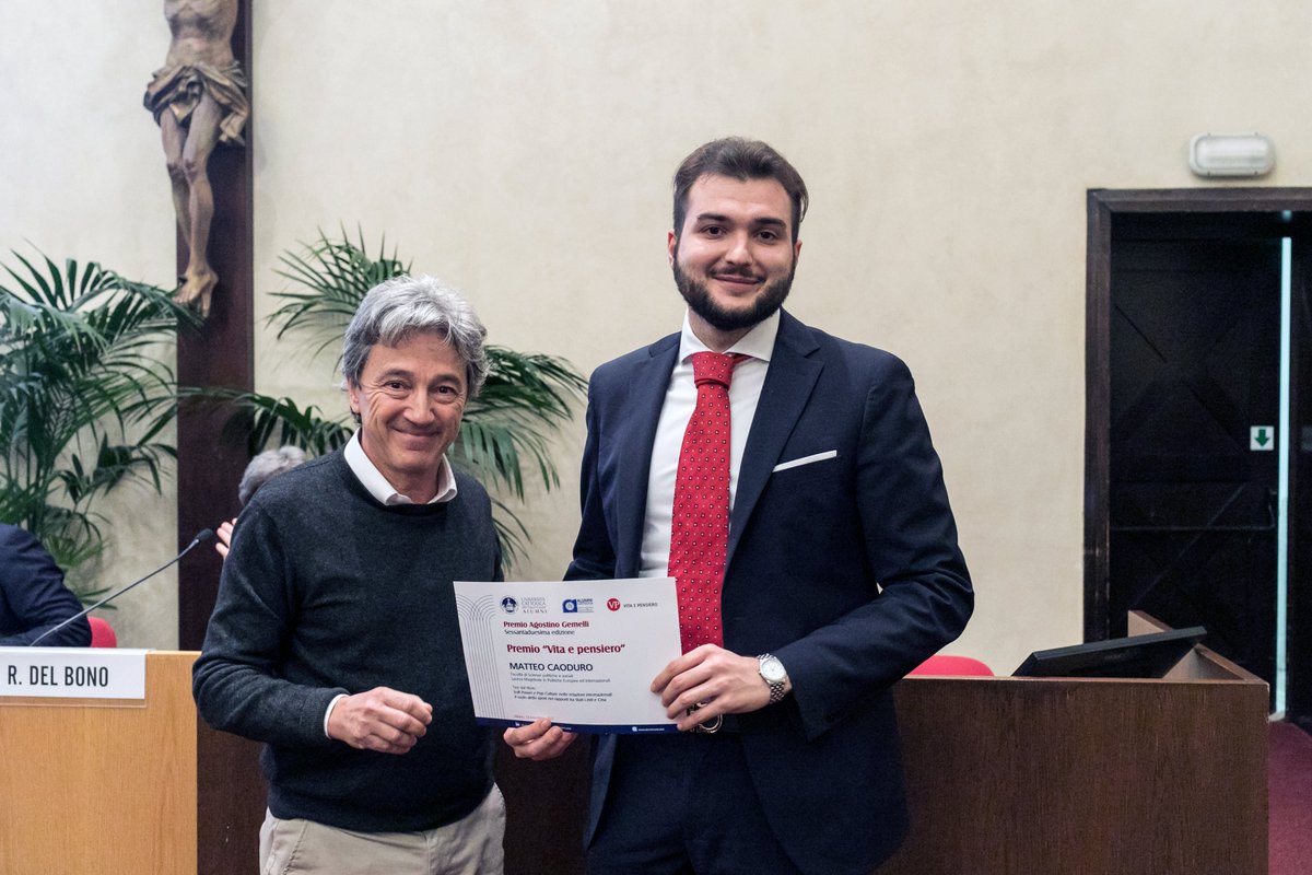 La casa editrice <a href="/vitaepensiero/">Vita e Pensiero</a> ha assegnato a <a href="/matteocaoduro96/">Matteo Caoduro</a> il riconoscimento per la “miglior” tesi di laurea che sarà pubblicata in formato ebook open access su vitaepensiero.it/ebook e sulle principali piattaforme ebook.