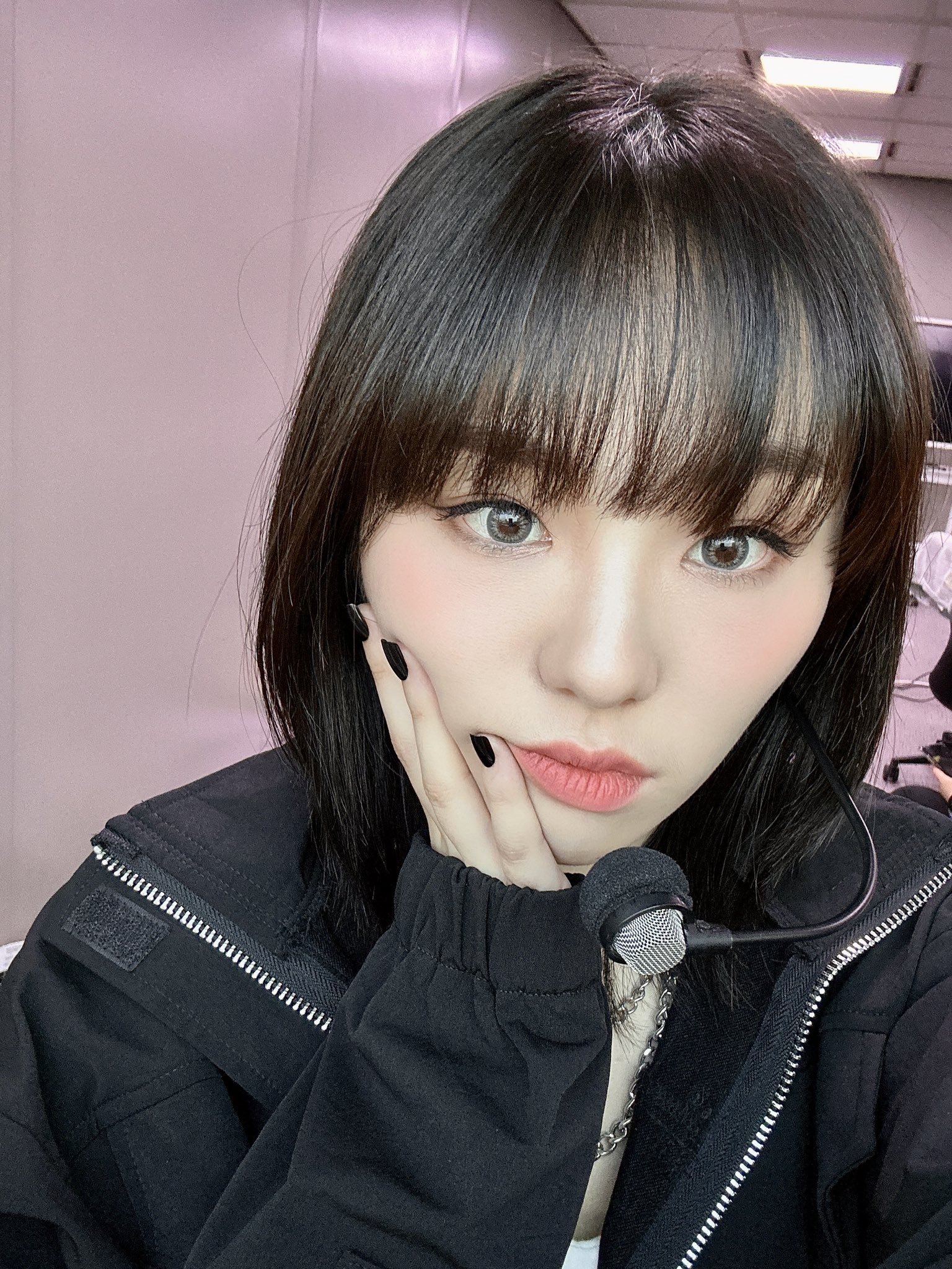 FhmqwtjaUAEVm71?format=jpg&name=large