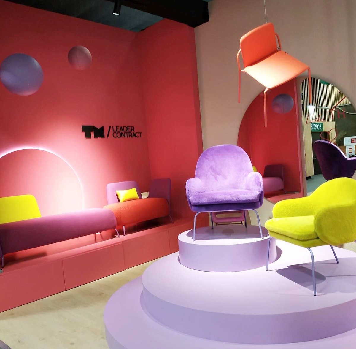 tmleadercontrat's tweet photo. Nos avons terminé la Foire à Paris et nous sommes très contents du travail effectué. Merci beaucoup pour tout et à bientot! @equiphotelparis
#paris #mobilier #tmleadercontract #diseño #hôtellerie #restauration #exhibitions #contract https://t.co/Fg2axXw9vf