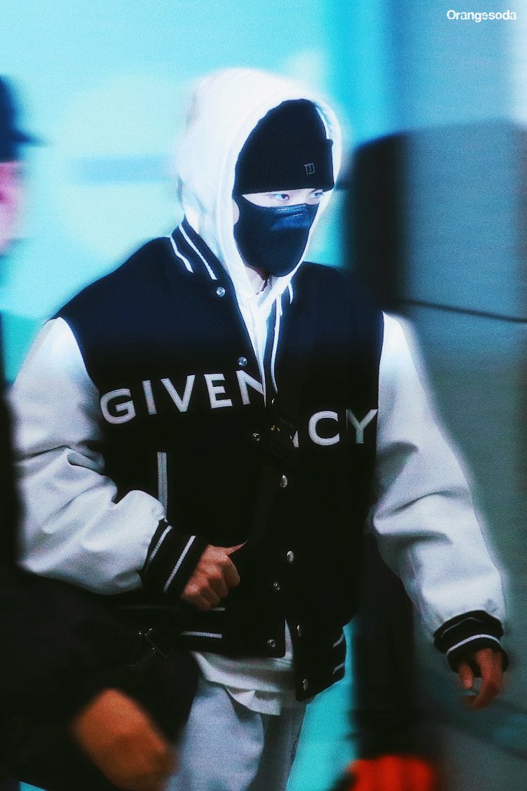 Orangesoda0423's tweet photo. 221115 ICN🥷🫠🫠
#제노 #JENO #엔시티드림 #NCTDREAM https://t.co/7X74cxMtVx