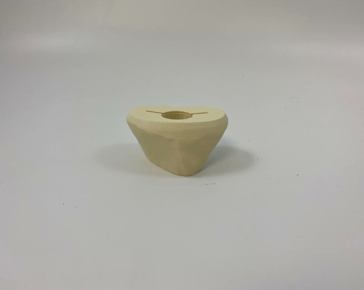 V3DPrinting's tweet photo. Conception et réalisation d’une série de supports en forme de tibia pour des prothèses de genoux. https://t.co/LTESNzKWs9