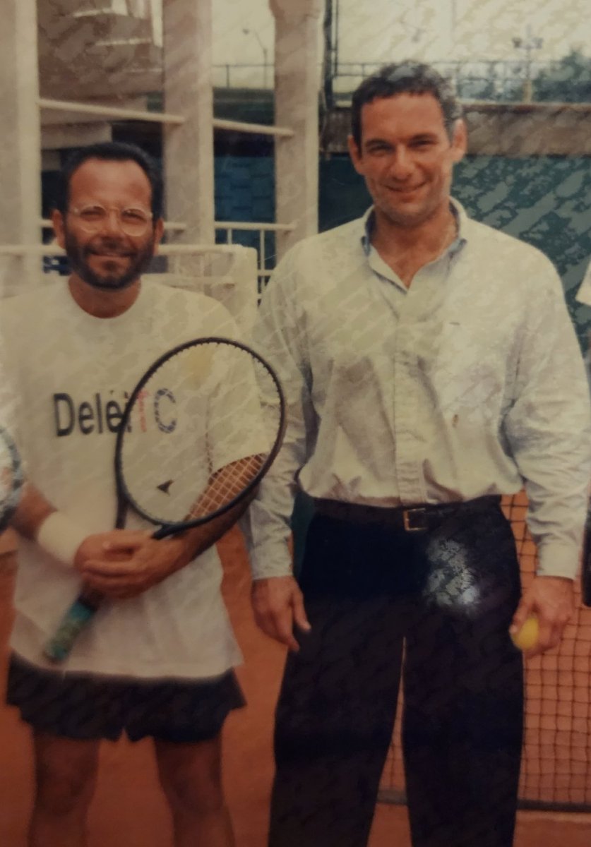 jxbenedeti's tweet photo. Con Pareja Yanuzzelli fuimos amigos cuando aún ustedes ROBOLUCIONARIOS no lo contaminaban.
Mantuve y mantengo mi amistad porque no fui parte de su desvío pero me indignó la traición del correismo cuando enfrentó su delito como hombre y no como prófugo cobarde. https://t.co/p3DnFw6CwA