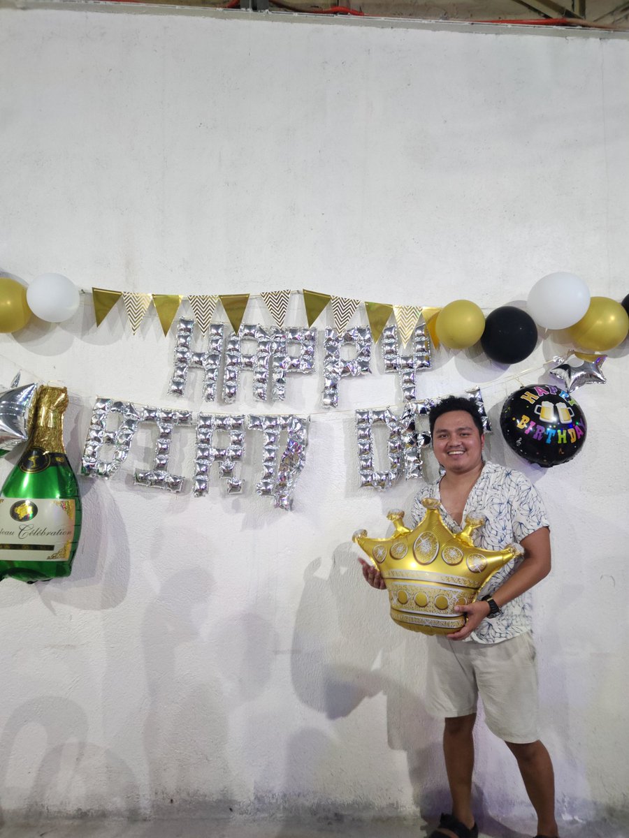 MikeIanLopez's tweet photo. Thanks for all the greetings to the people from Luzon, Visayas, and Mindanao haha. 🎉🎉🎉 https://t.co/ps2GGEM885