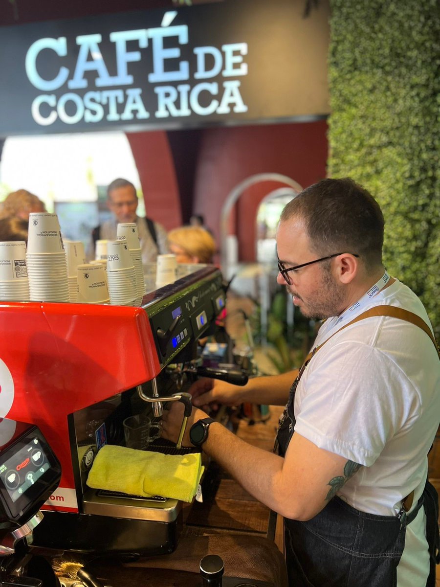 EFICOCOFFEE's tweet photo. The Sintercafé meeting was once again the perfect opportunity to discuss and share our progress and plans with our fellow coffee sector stakeholders’ – CEO EFICO Michel Germanès. 

@sintercafe_cr 

#thankyou #sintercafe #coffeecommunity #connectingthecoffeeworld https://t.co/9FiYX8M82E