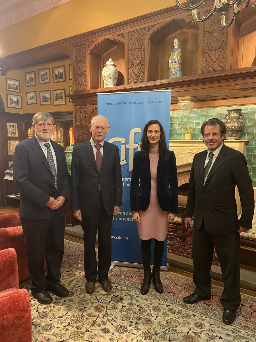 Europarl_FMA's tweet photo. 🇪🇺🎓 FMA Board Member and Coordinator of the #EPtoCampusProgramme @HindleyLancs participates in the conference ‘The EU Strategy for Strengthening the EU Dimension in Higher Education and Research’ with guest speaker @GabrielMariya, chaired by @CIFE_EUstudies President @HVanRompuy https://t.co/5feRwO44v7