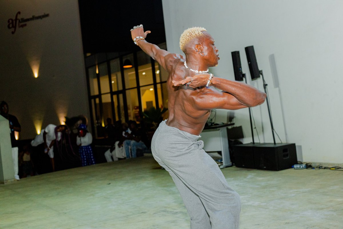 ennovated's tweet photo. Afro Communal Offering was spiritual.

Cc @hermesiyele

Dance is indeed a weapon. https://t.co/aOzQlaIUG0