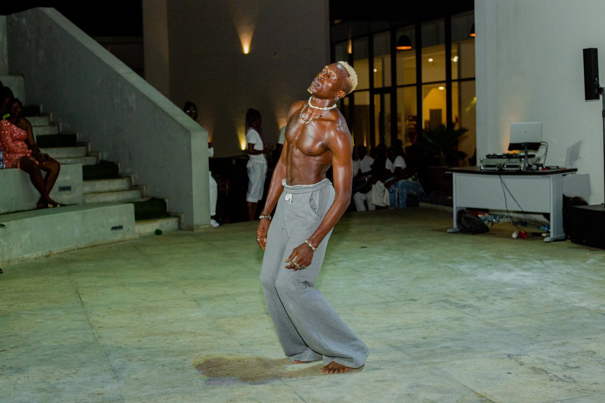 ennovated's tweet photo. Afro Communal Offering was spiritual.

Cc @hermesiyele

Dance is indeed a weapon. https://t.co/aOzQlaIUG0
