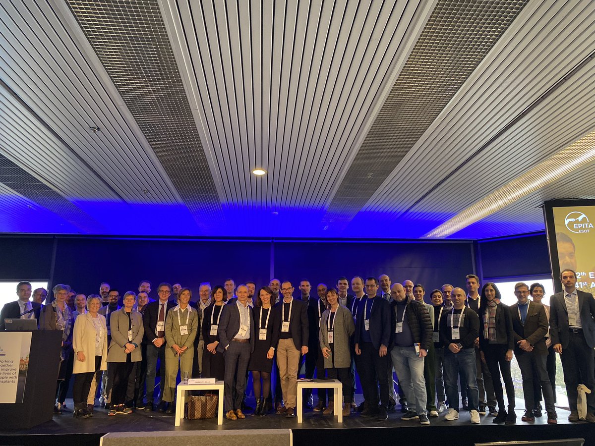 📸 #ESOTTLJ group picture from Prague!

Thank you for these 3 days and 120+ recommendations! We do not have enough characters to mention you all! But we’ll try 😀

Follow the 🧵⤵️