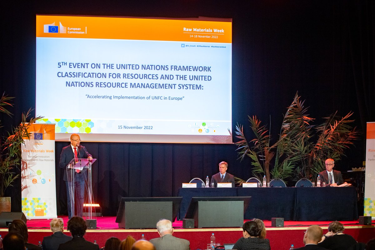 Exciting morning on day 2 of the #RawMaterialsWeek2022 on the importance of #data for #rawmaterials policy with <a href="/UNECE/">UNECE</a> &amp; <a href="/EuroGeoSurveys/">EuroGeoSurveys</a>.

Let's implement the United Nations Framework Classification for Resources in Europe for a sustainable future!

More👉 vo-event.swoogo.com/rawmaterials20…