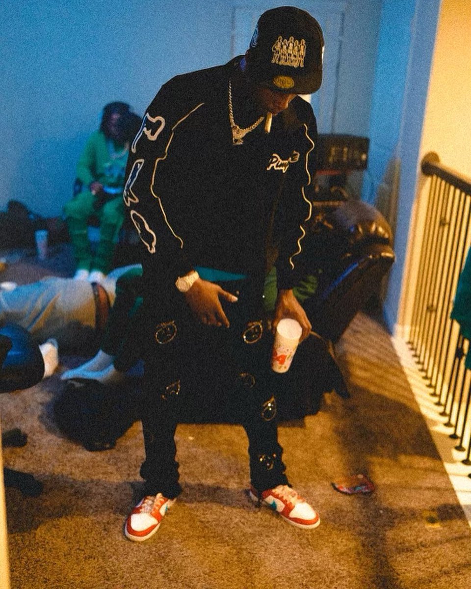 Rappers_Outfits's tweet photo. Lil Double 0 outfit from @whatsonthestar app 💫

Source: https://t.co/hLZzSz0dGr

#lildouble #rap #style #drip #whatsonthestar https://t.co/JzoNIMMq0j