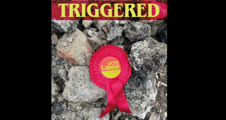 pubtheatres1's tweet photo. WHAT'S ON AT WHITE BEAR THEATRE in Kennington

Don't miss shows coming up @WhiteBearTheatr including 

Emma Burnell's Triggered (returns only)
The Masks of Aphra Behn
Pride &amp; Prejudice - The Gay Panto
The Midnight Snack

See all shows / book here https://t.co/ZFx8PUMrOF https://t.co/571wGR0EXH