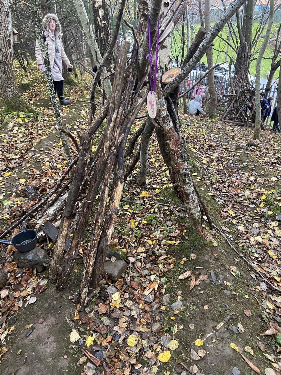 Play is powerful! A privilege to attend a forest classroom session today 🌳 with @1Carolinejarvis at @WestLoCollege. The rain didn’t stop the great fun had by our students and our wee P3 visitors 🥰
#westlothiancollege #whereyoucan #forestclassroom #childhoodpractice #learning