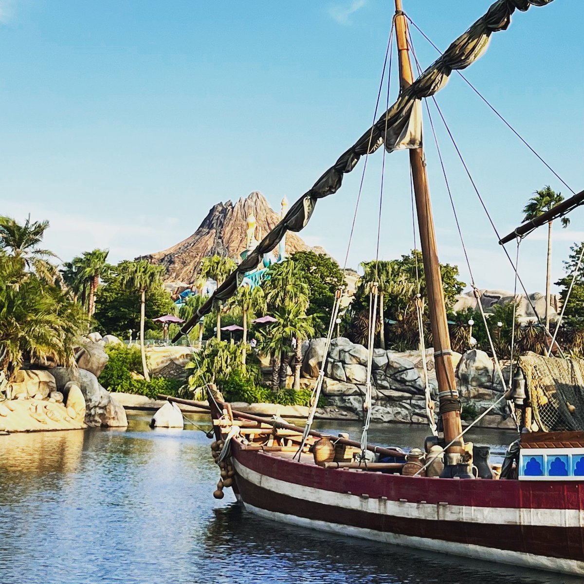 DisneyPhoto00's tweet image. #Disney#TokyoDisneyResort#TokyoDisneyLand#TokyoDisneySea#TDL#TDS#TDR#tokyodisneyresort#tokyodisneyland#tokyodisneysea#Photo#ディズニー#ディズニーリゾート#ディズニーランド#ディズニーシー#写真#綺麗#グルメ#写真#夢の国#ディズニー夜景#ディズニー好きな人と繋がりたい#ディズニー写真