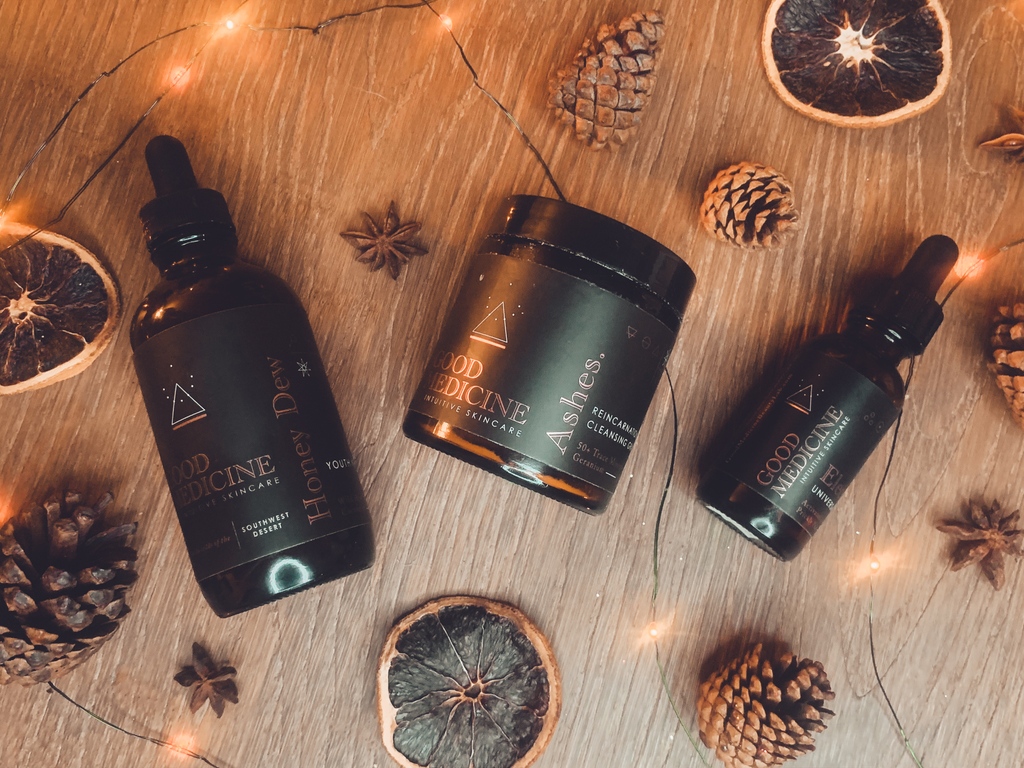 I absolutely LOVE @GoodMedicineLab! 

Their wildcrafted, organic + effective #skincare not only deliver results, but they are locally sourced &amp; from nature! 

My review --> youtu.be/MSD54rRvZ5k

Shop + Save 25% with code:Storybook25 --> GoodMedicineBeautyLab.com/?aff=26

#greenbeauty