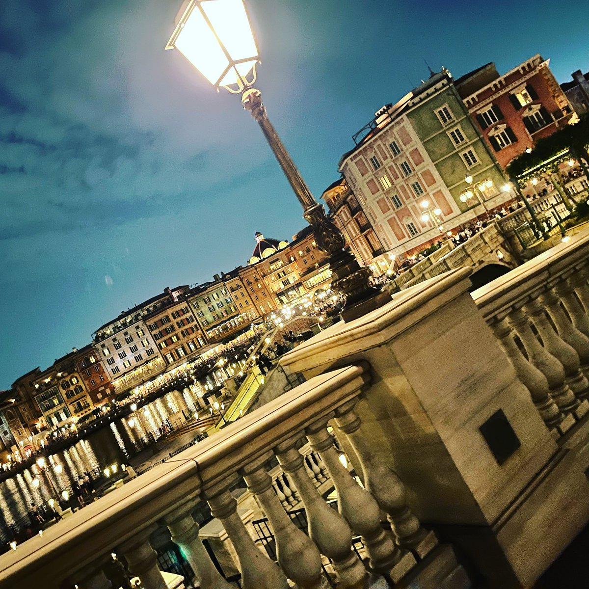 DisneyPhoto00's tweet image. #Disney#TokyoDisneyResort#TokyoDisneyLand#TokyoDisneySea#TDL#TDS#TDR#tokyodisneyresort#tokyodisneyland#tokyodisneysea#Photo#ディズニー#ディズニーリゾート#ディズニーランド#ディズニーシー#写真#綺麗#グルメ#写真#夢の国#ディズニー夜景#ディズニー好きな人と繋がりたい#ディズニー写真