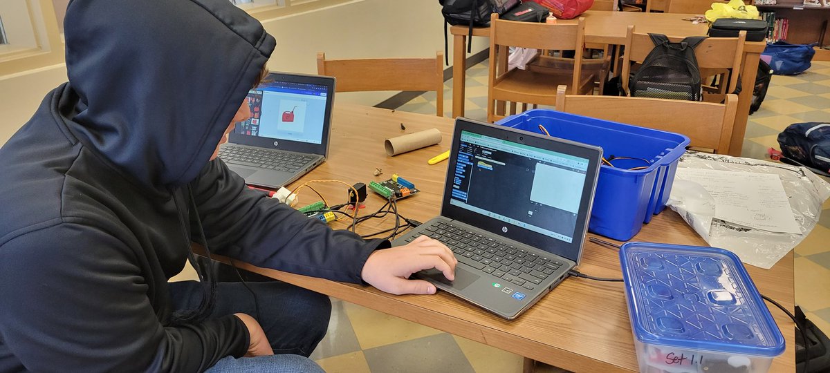 Samena Collins tweet media